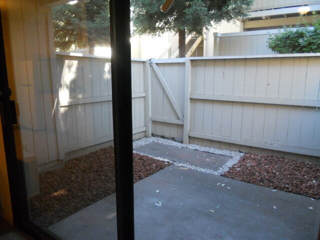 Building Photo - 944 Kiely Blvd