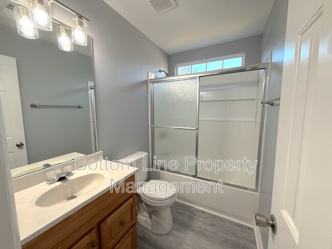 Building Photo - 13446 Cassington Ct