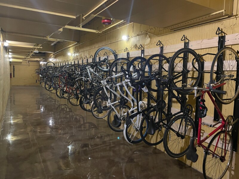 Building Photo - 1130 W Lawrence Ave