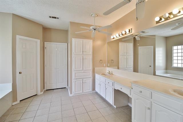 Building Photo - 4125 Peachwood Dr