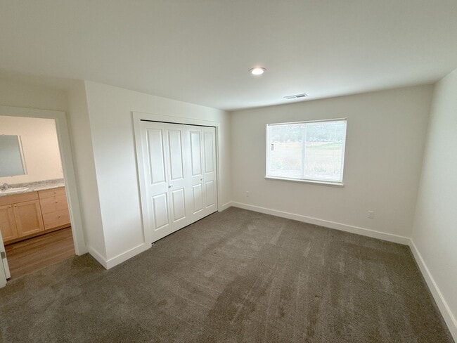 Building Photo - 4251-4253 Wyoming Street