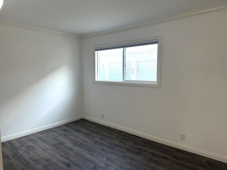 Building Photo - 404 Illinois St