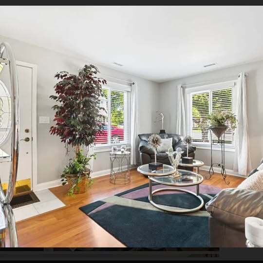 Building Photo - 824 Minnesota Cir