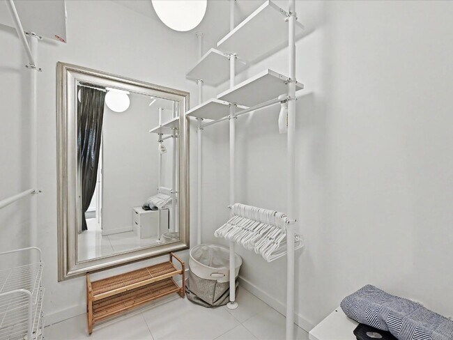 Building Photo - 341 Viburnum Way Ct
