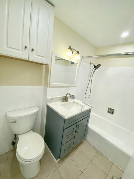 Building Photo - 2711 Ordway St NW