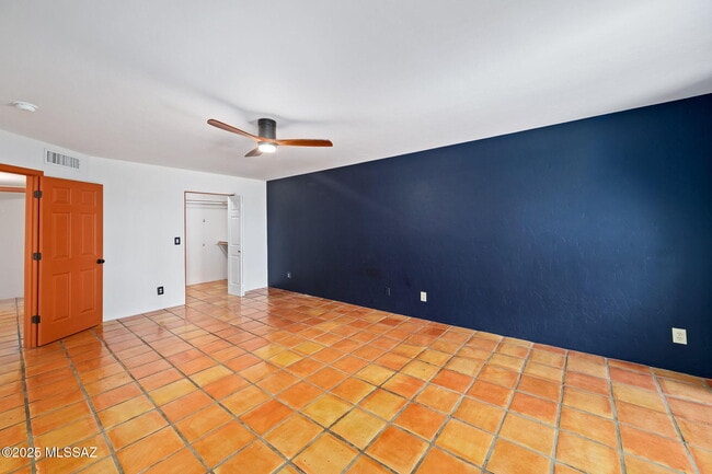 Building Photo - 9020 N Jessy Ln