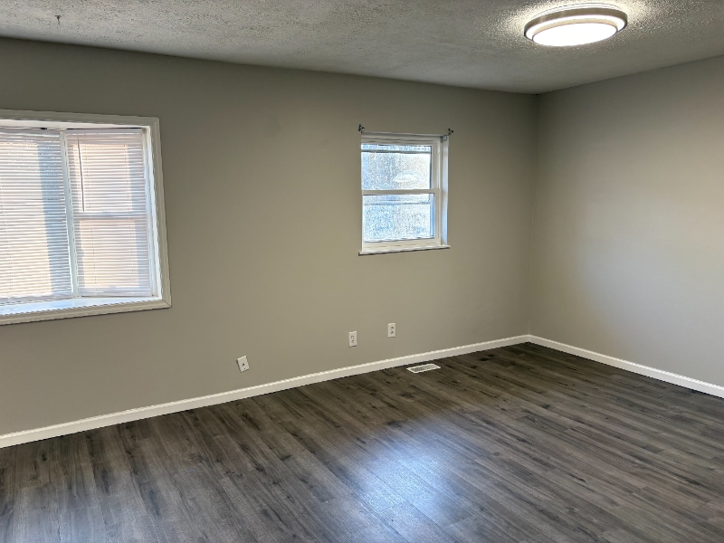 Building Photo - 98 Stewart Ln