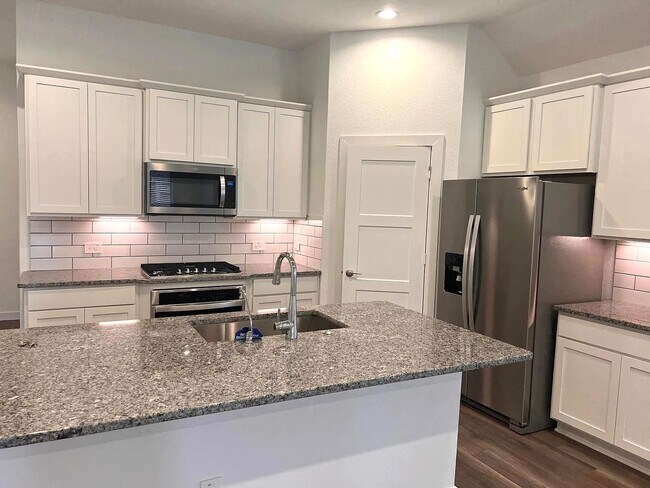 Building Photo - 1593 Sunrise Gables Dr