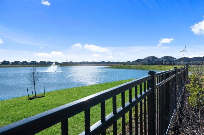 Building Photo - 2060 Terra Rose Dr