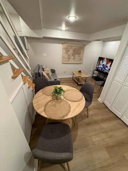 Building Photo - 28 S Ingram St