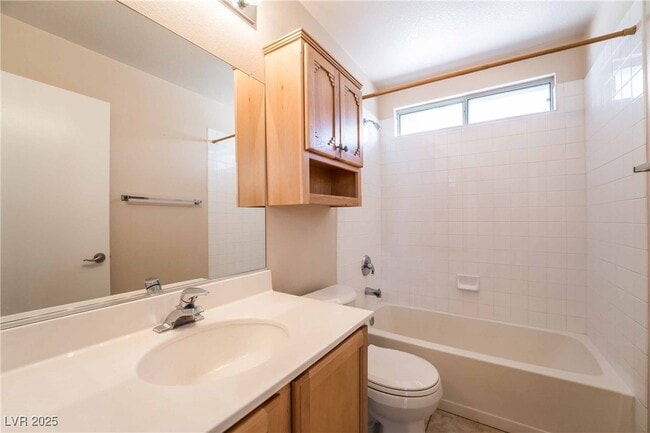 Building Photo - 4663 San Vito St