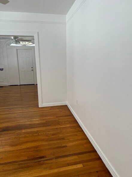 Building Photo - 5816 Tchoupitoulas St