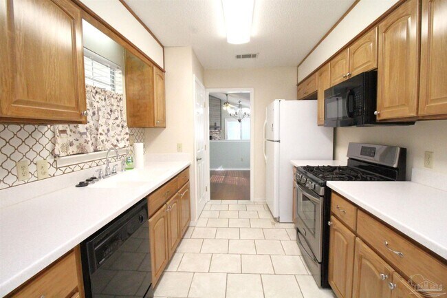 Building Photo - 8154 Treetop Ln