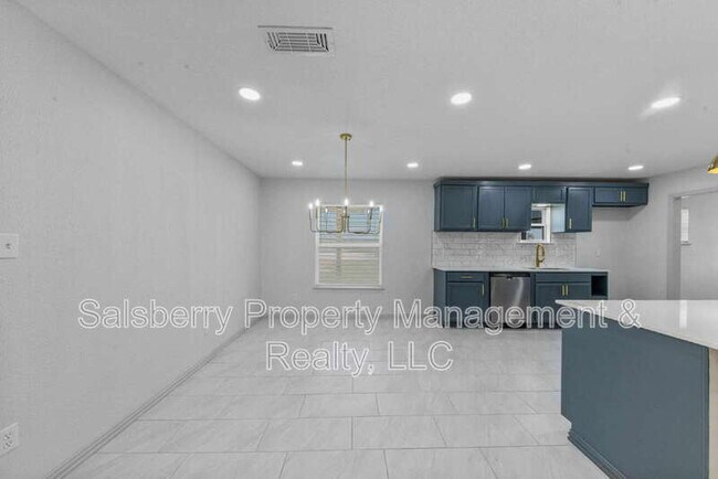 Building Photo - 3137 FM200