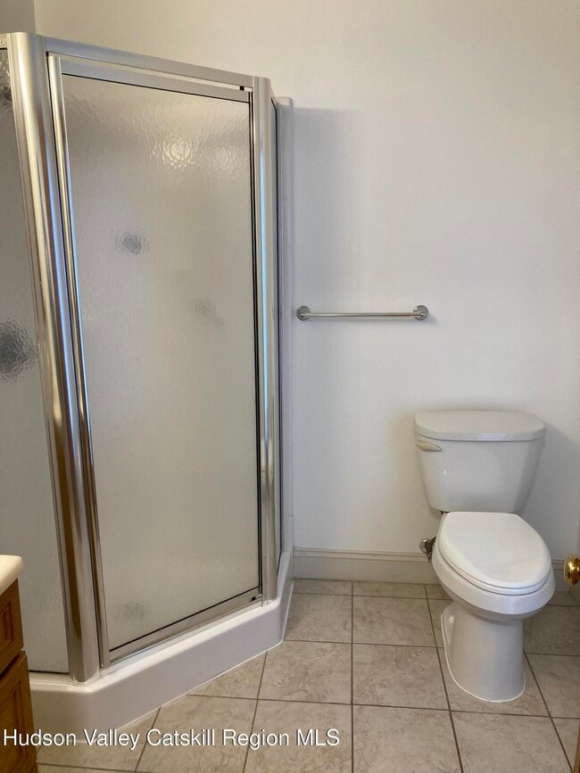 Building Photo - 42 Russell St