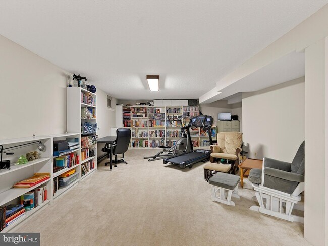 Building Photo - 3044 Emerald Chase Dr