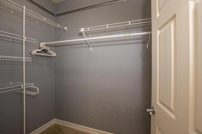 Building Photo - 1400 Broadway