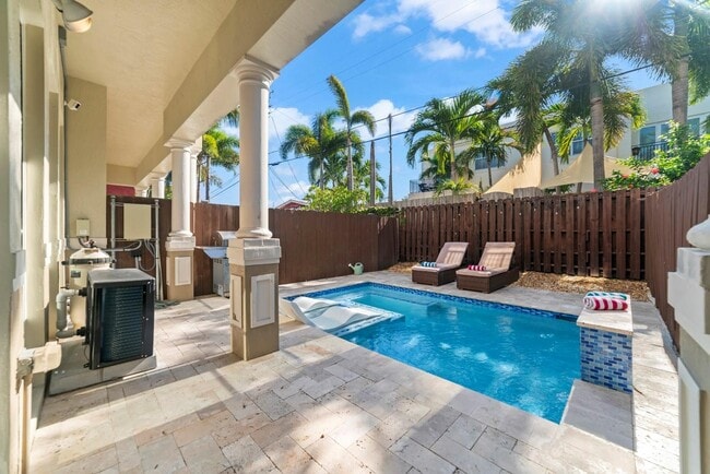 Building Photo - 1849 NE 26th Ave