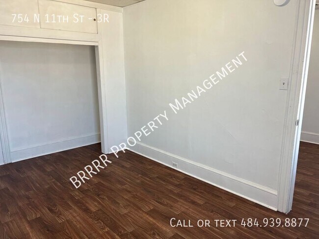 Building Photo - 754 N 11th St