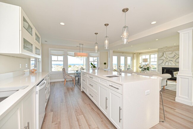 Building Photo - 1647 Ocean Blvd