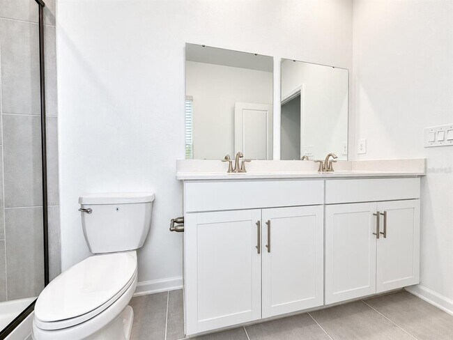 Building Photo - 5605 Ronin Dr