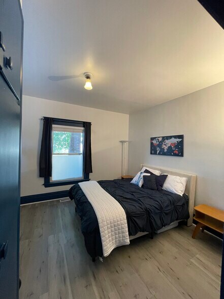 Building Photo - 1437 Quarry Ave NW