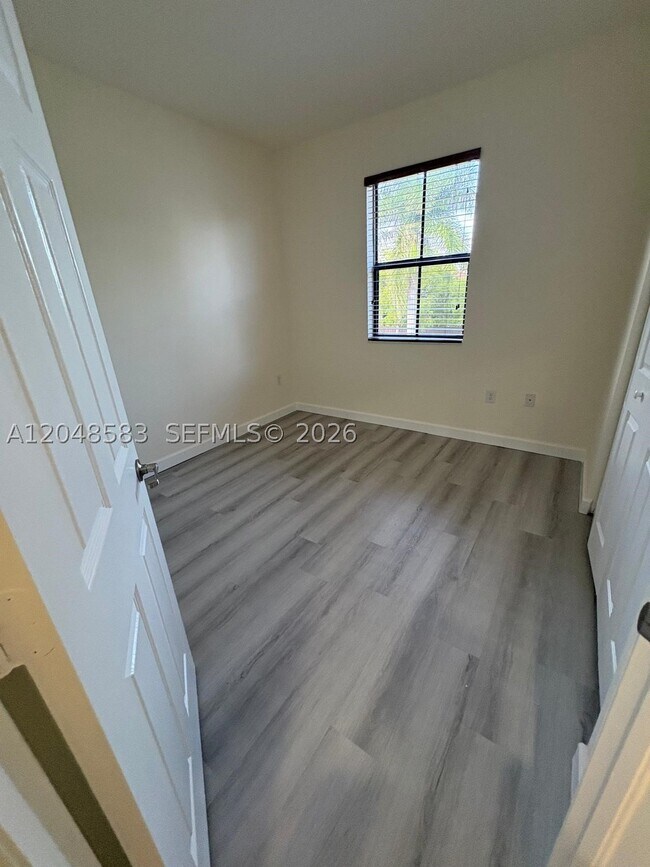 Building Photo - 17460 SW 153rd Ave