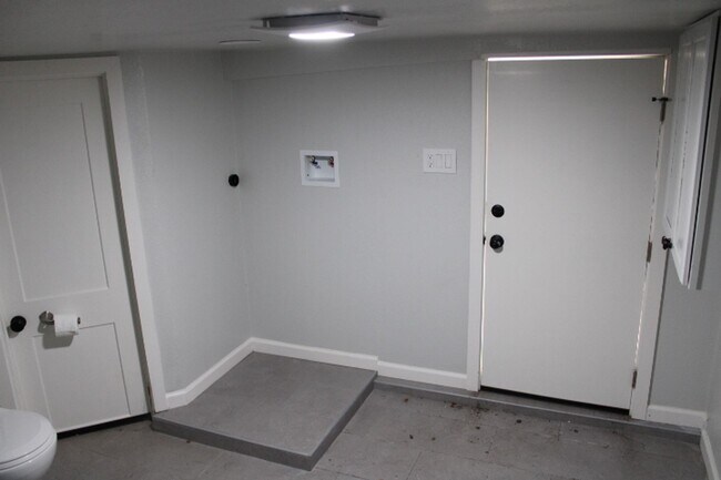 Building Photo - 2680 Appian Way