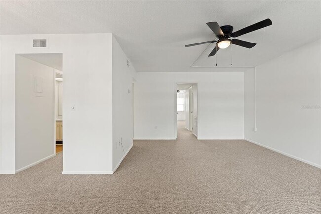 Building Photo - 315 30th Ave W