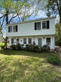 Building Photo - 817 Boulevard St