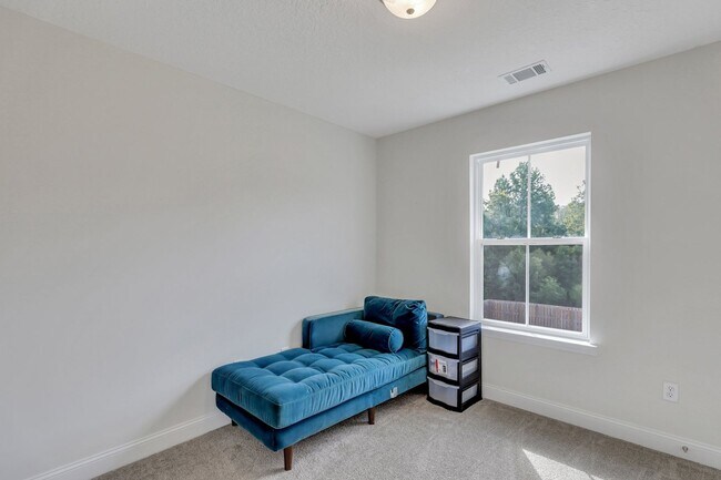 Building Photo - COMING JUNE 2026! (Pet Friendly)