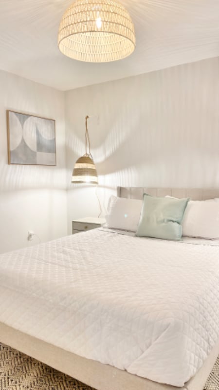 Building Photo - 2039 Monroe Ave