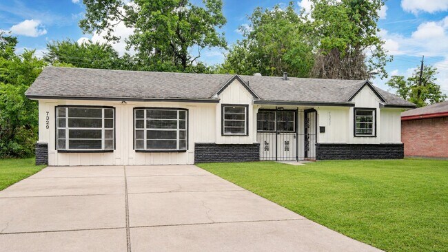 Building Photo - 7329 Gleason Rd