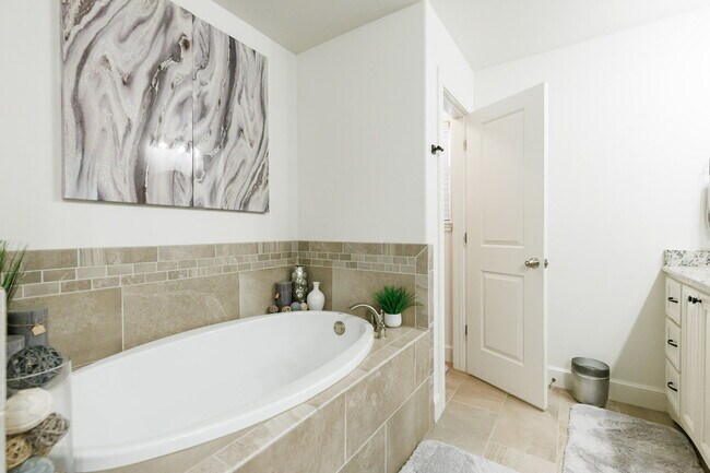 Building Photo - Luxury 4-Bedroom, 3-Bathroom Home in Kelsey Park – South Lubbock