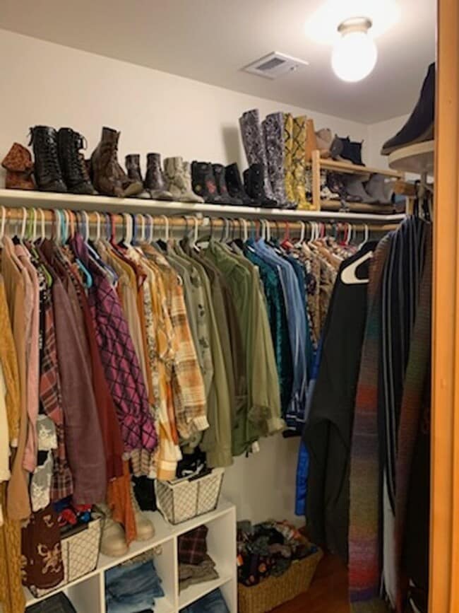 Building Photo - 1238 W 12th St