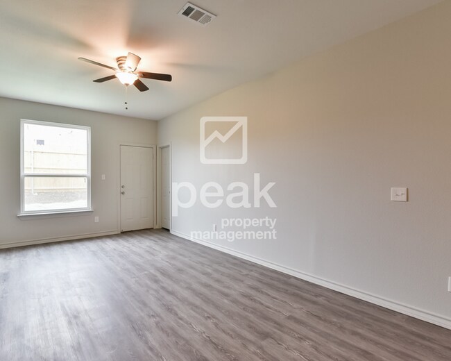 Building Photo - $1599! 3Bed/2.5Bath Fort Worth Duplex Ready for move in Now!