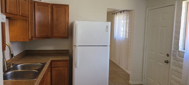 Kitchen - 248 N Westmoreland Ave