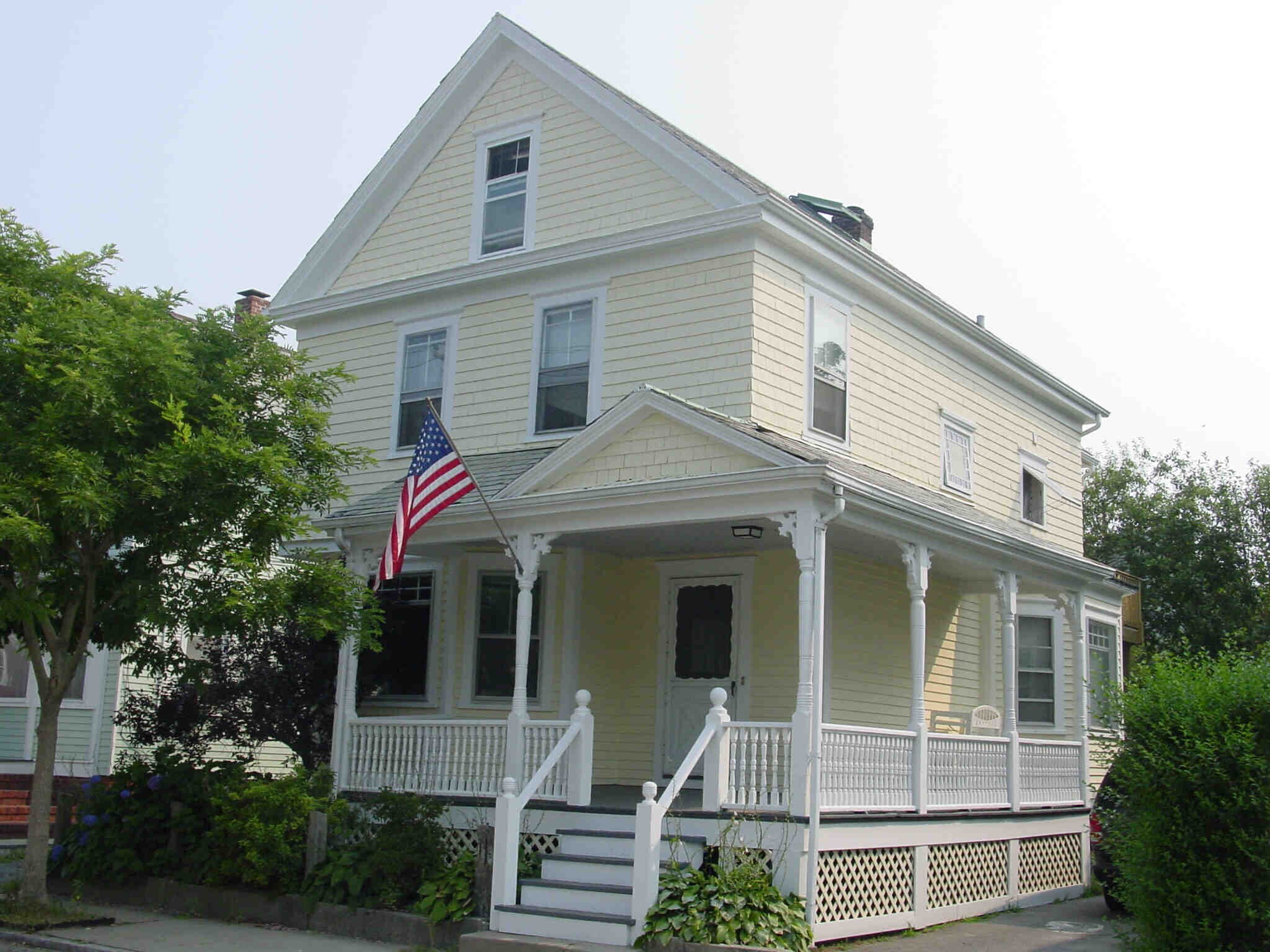 Building Photo - 15 Congdon Ave