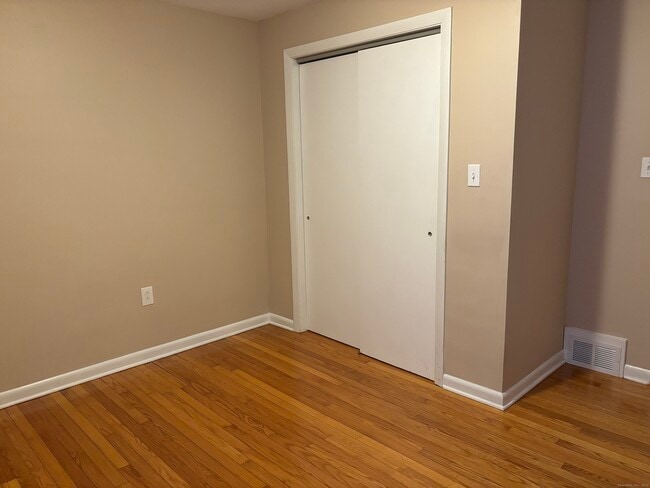 Building Photo - 897 Colonel Ledyard Hwy