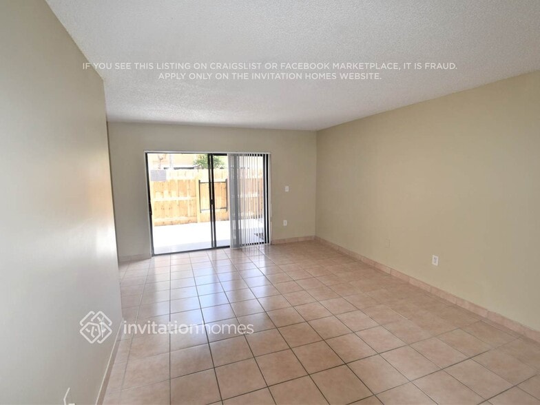 Building Photo - 9489 Palm Cir N