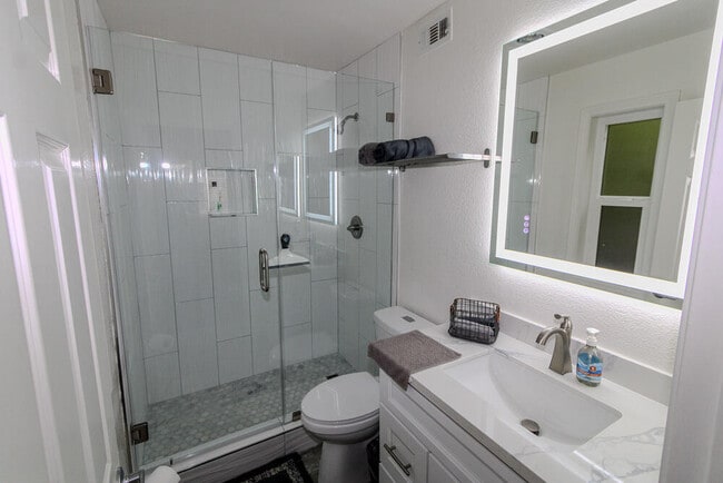 Building Photo - 43063 Goldmine Woods Ln