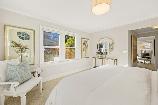 Building Photo - 105 Pepper Ave