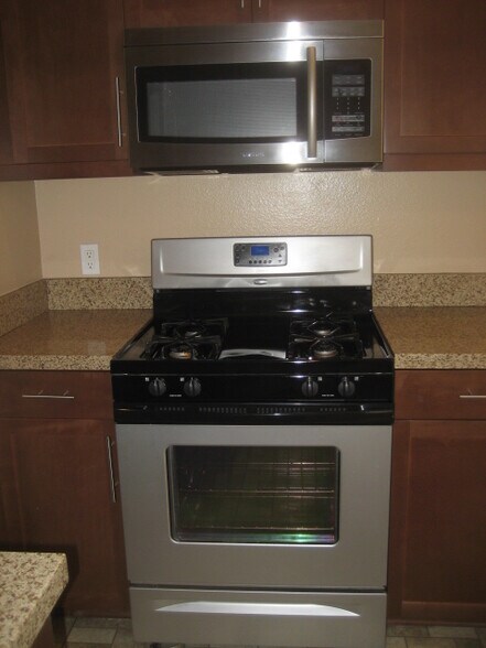 STOVE - 1307 W M St