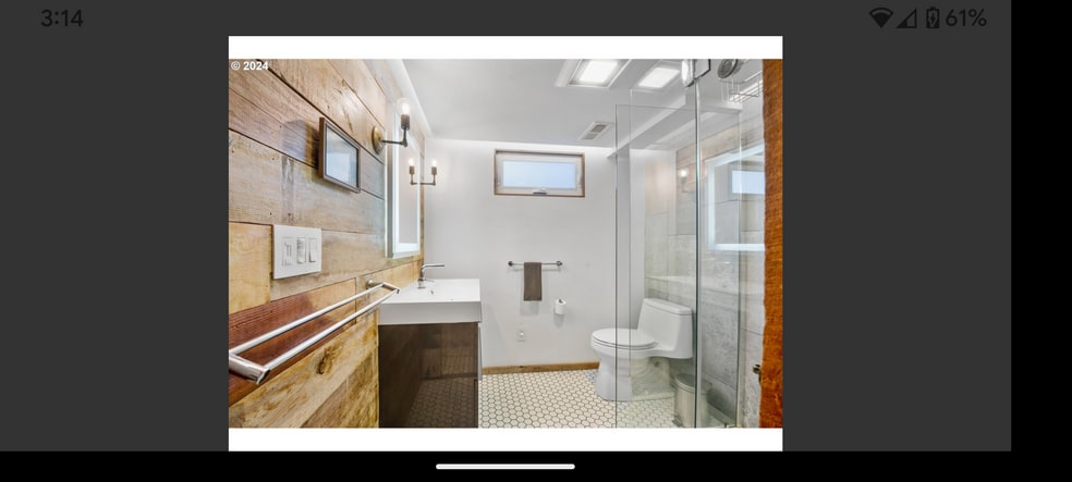 Basement bath - 5625 SE Powell Blvd