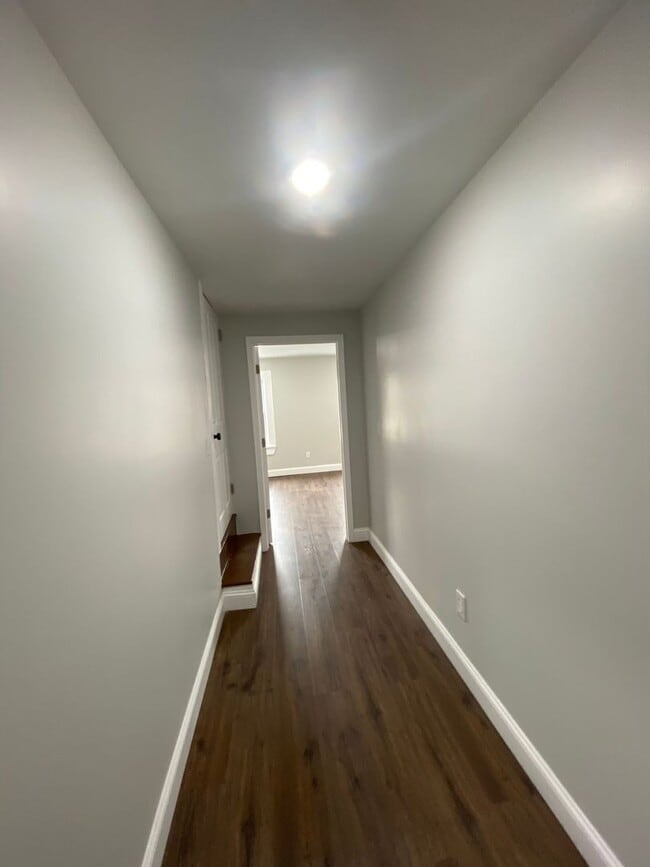 Building Photo - 3 Bedroom 2.5 Bath Home Available For Rent