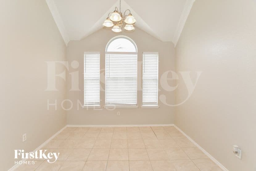 Building Photo - 1809 Pecan View Dr