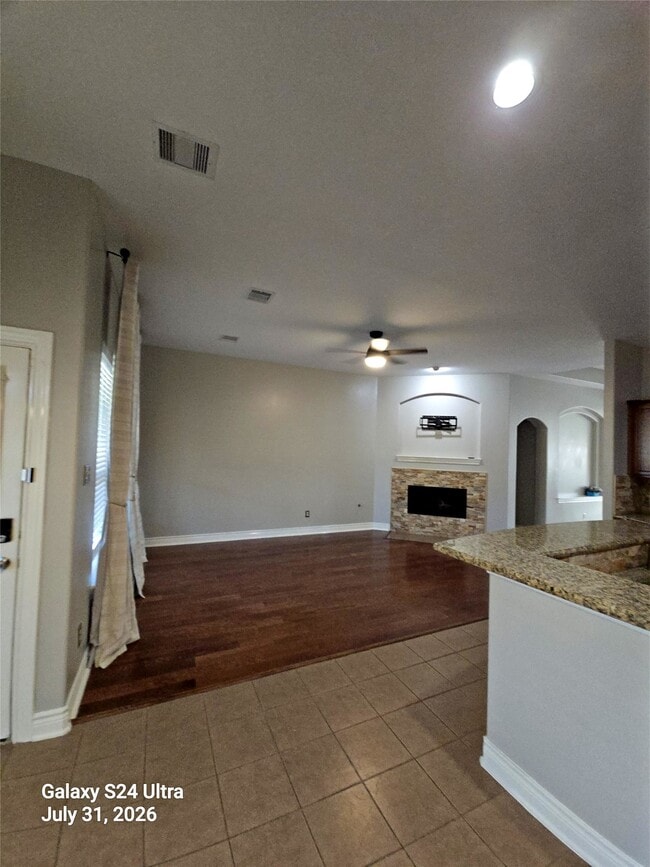 Building Photo - 5031 Gulf Stream Ln