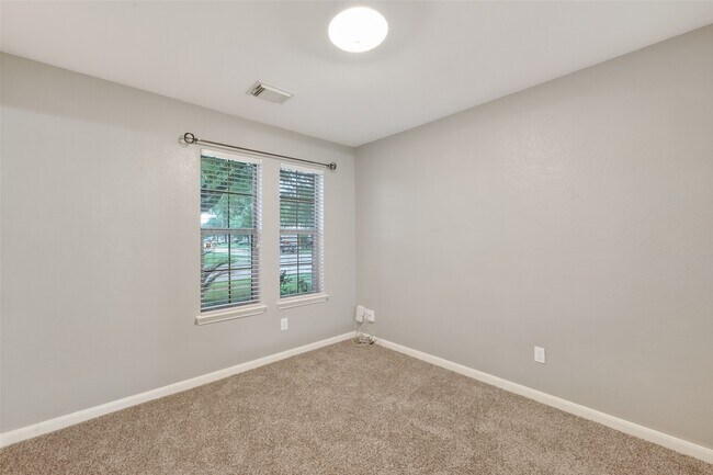 Building Photo - 9219 Pinderfield Ct