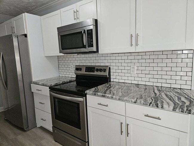 Building Photo - 212 Longleaf Pines Dr