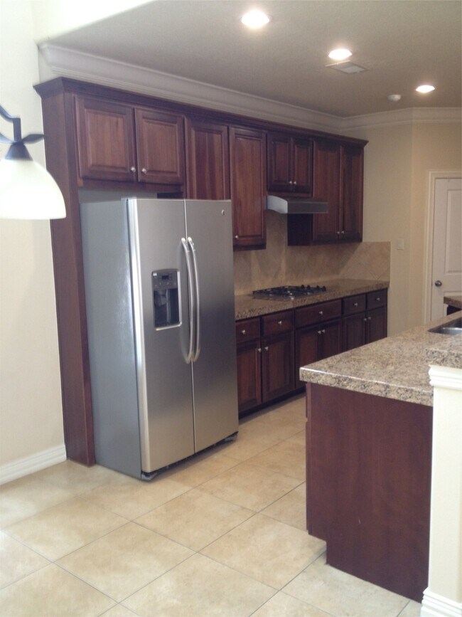 Building Photo - 2038 Palm Forest Ln